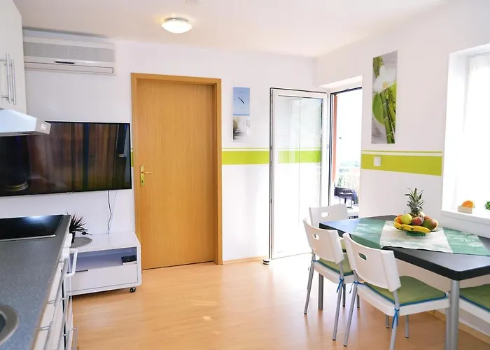 P.a.l.m.e. * Poljane